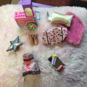 BRATZ Doll Mixed SLEEPOVER Themed Accessories SET